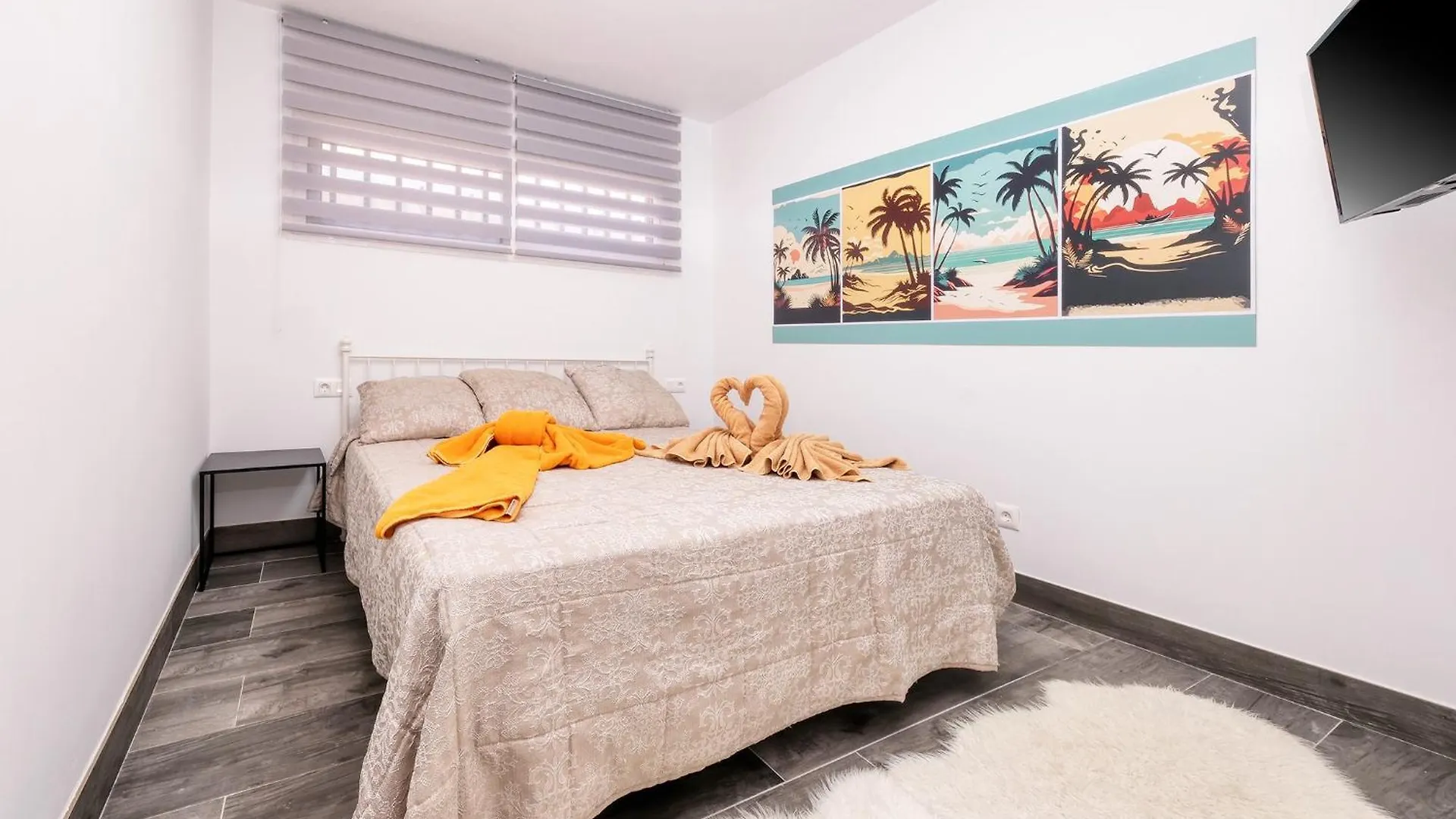 Casa Emilia-Close To Amenities And The Beach بويرتو ذيل كارمين بيت للعطل