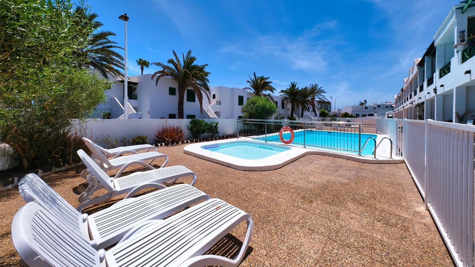 Casa Emilia-Close To Amenities And The Beach بويرتو ذيل كارمين 0*,